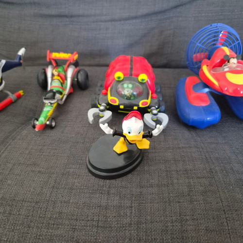 Disney figure collection like new