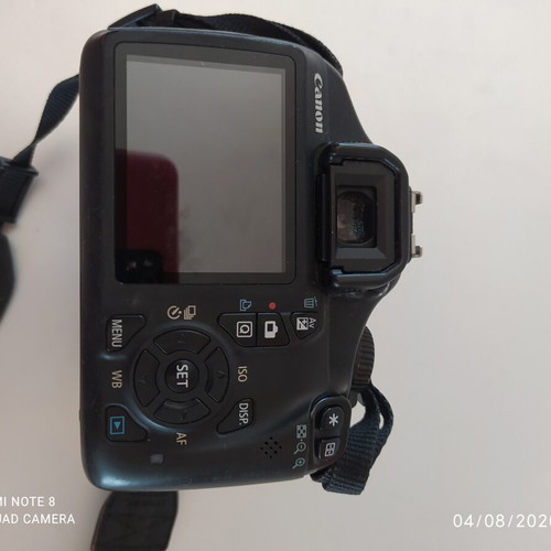 Canon 1100D camera with Canon EF 28-105 mm f/3.5-4.5 USM lens used