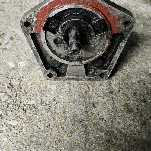 Hydraulic pump International 434 used, works perfectly