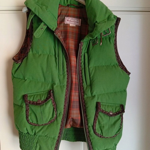 Marlboro Classics vintage sleeveless jacket like new, green with goose down