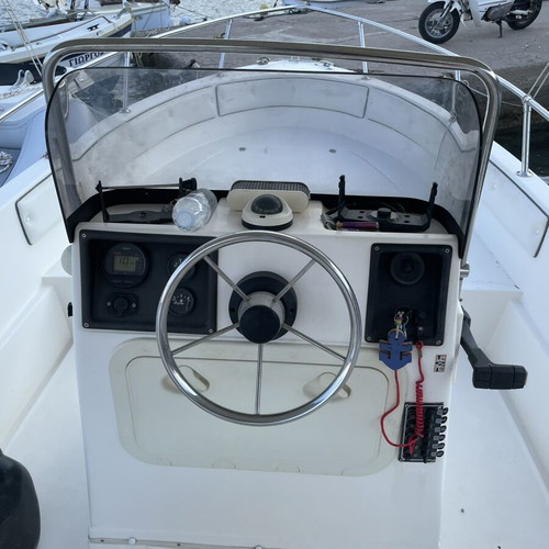 Selva 6.0 Boat like new with 100 HP engine and trailer