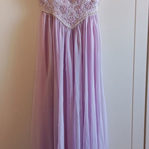 Wedding dress used lilac size 46 with lace and beads
