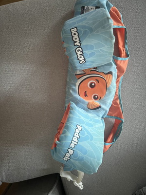 Body Glove Paddle Pals Swimming Floatie like new, kids 14-23kg