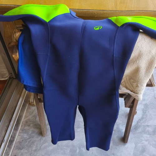 Tribord children's neoprene wetsuit size 8–9 years new