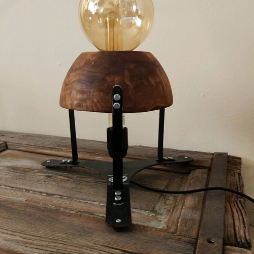 Table lamp new unique design with wooden shade