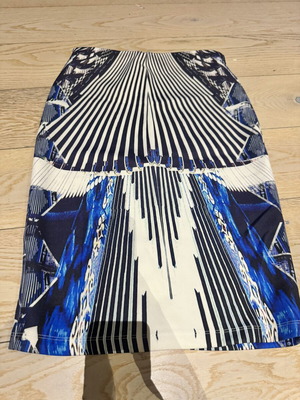 Twent-29 skirt like new, colorful, size M 38 10