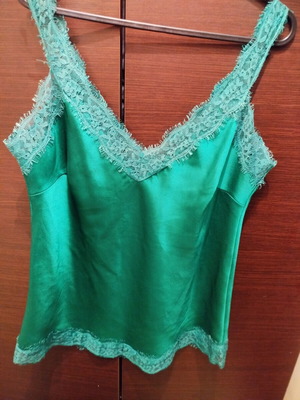 Green blouse size M, like new