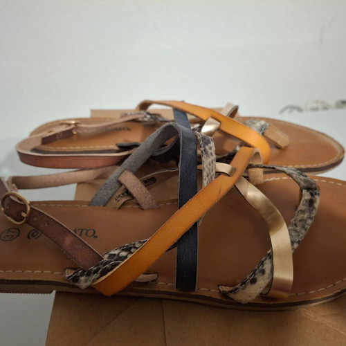 Migato women's summer flat sandals like new, size 37, multicolor straps