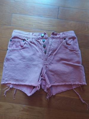 Levi's vintage pink high-waisted jeans shorts used, W28 L36