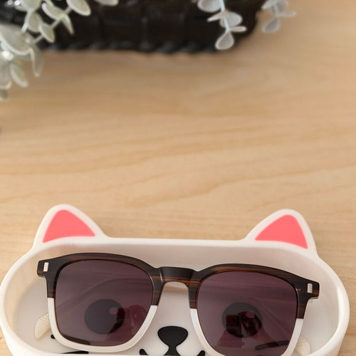 3D Printed Cat Glasses Stand made of recycled PLA plastic