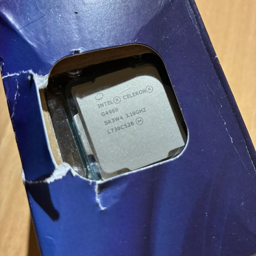 Intel Celeron Dual Core G4900 3.1GHz Processor like new, 8th Gen Coffee Lake