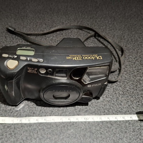 Fuji DL-1000 Zoom Date 35mm analog camera used