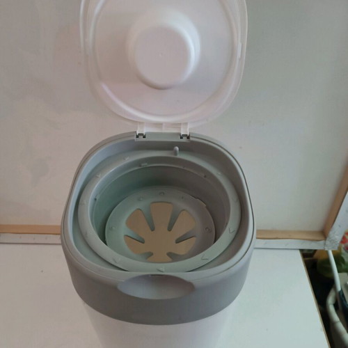 Tommee Tippee diaper disposal bin like new