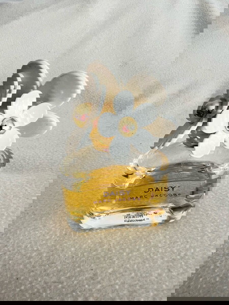 perfume Daisy by Marc Jacobs