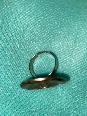 Women's ring used, gold-colored