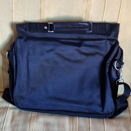 Briefcase new with distinctive OTOE title
