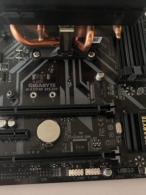 AMD Ryzen 7 2700X CPU and Gigabyte B450M DS3H motherboard