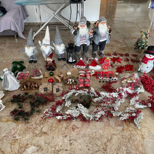 Christmas items used, all together