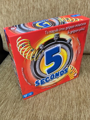 5 Seconds board game used, all time classic, complete box