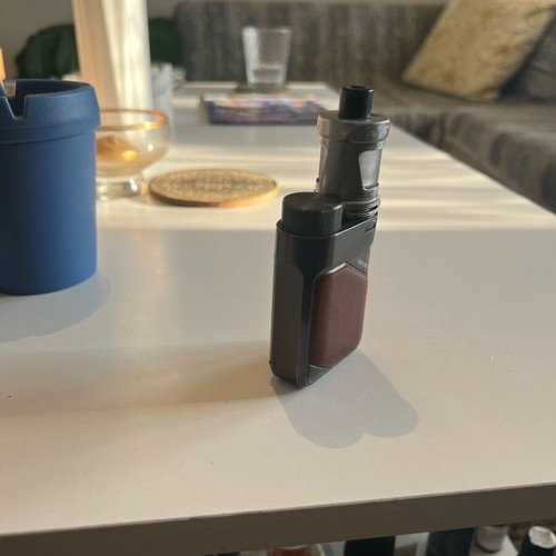 Vaporeso Swag PX 80 e-cigarette used with Innokin atomizer