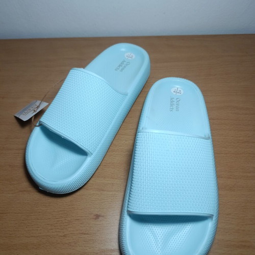 Ocean Addicts women's slippers, light blue