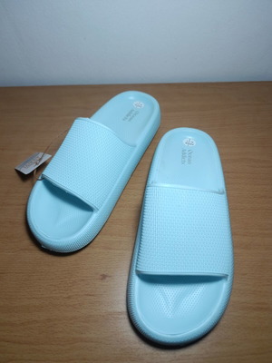 Ocean Addicts women's slippers, light blue