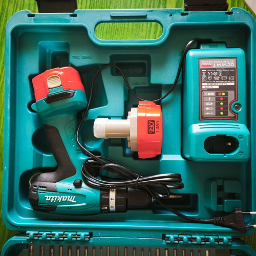 Makita 8271D 12V Impact Drill with Full Accessory Set used