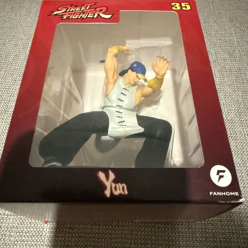 Street Fighter DeAgostini collectible figure new, scale 1:18