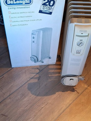 De’Longhi oil-filled radiator model KH 770715 like new, 1500W, 7 fins