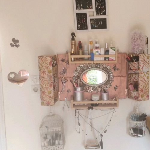 Organizer like new for cosmetics and more
