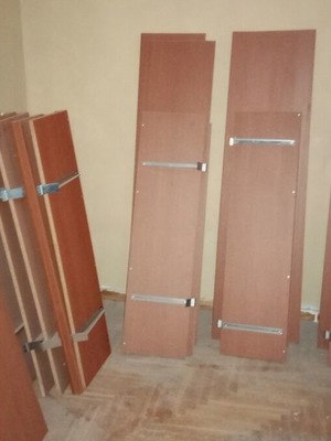 Wooden shelves like new, set of 30 various sizes