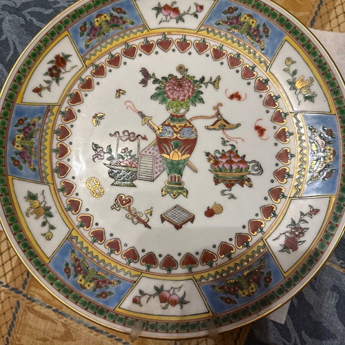 Porcelain decorative plate like new