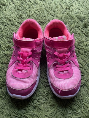 Nike Revolution 2 PSV used sports shoes size 33 pink and purple