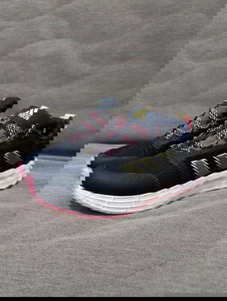 Αθλητικά Adidas, νο. 37