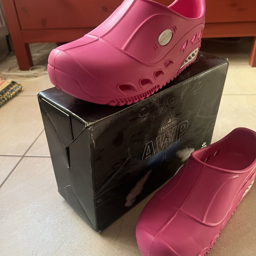 Nursing anatomical shoes new, size 42, pink