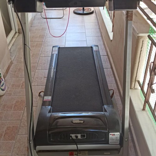 Axxon Fitness Enduro 5111CA treadmill like new, 2.0 HP, 110kg max load