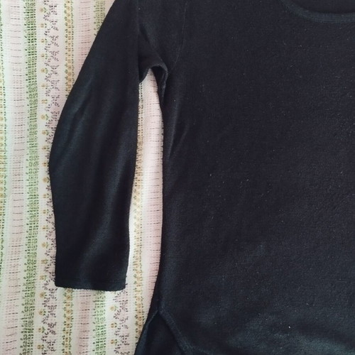 Long-sleeve blouse black like new, sizes L to XXL