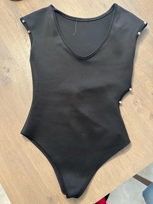 Bodysuit used with studs, size M, black