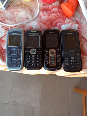 Nokia phones used, pack of 4, black
