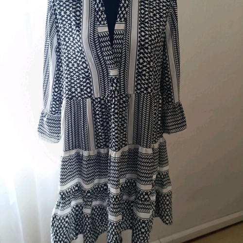 Pigalle airy summer dress like new, size M, black and white