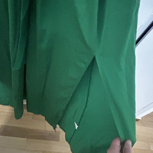 Long formal emerald dress medium like new with slit and belt