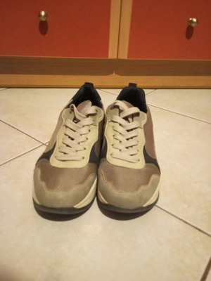 Bozikis women's sneakers like new, size 38, thick sole black and beige