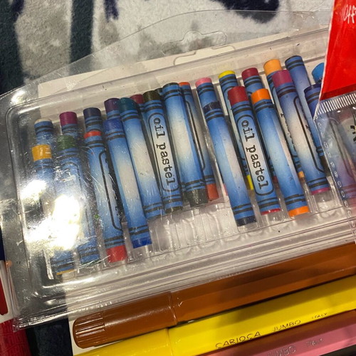Markers and crayons like new with unused pencils
