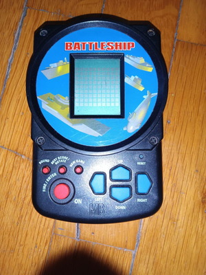 Vintage Battleship Handheld LCD Game 1996 MB Hasbro like new