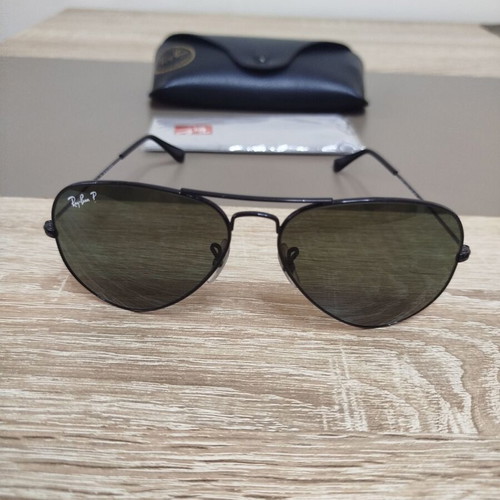 Ray Ban Aviator Polarised Sunglasses like new, size Large, black