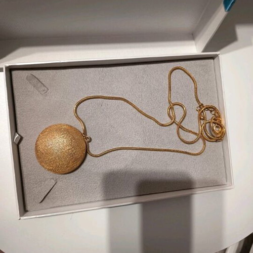 Branded necklace like new