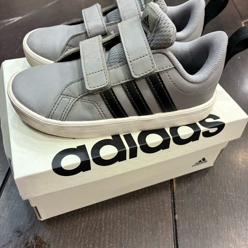 Adidas kids shoes size 27 grey like new, athletic