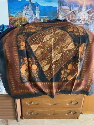 Scarves like new, multicolor