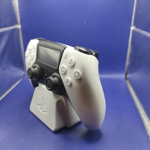 PS5 DualSense Clock like new with USB digital display
