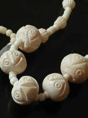 Vintage necklace made of camel bone, 44 cm, like new